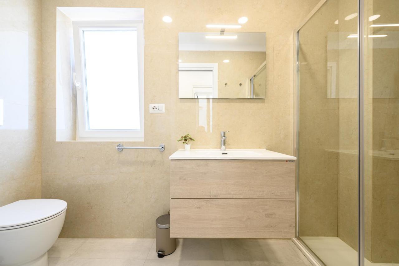 Magical Botanic-Charming Apartment نابولي المظهر الخارجي الصورة