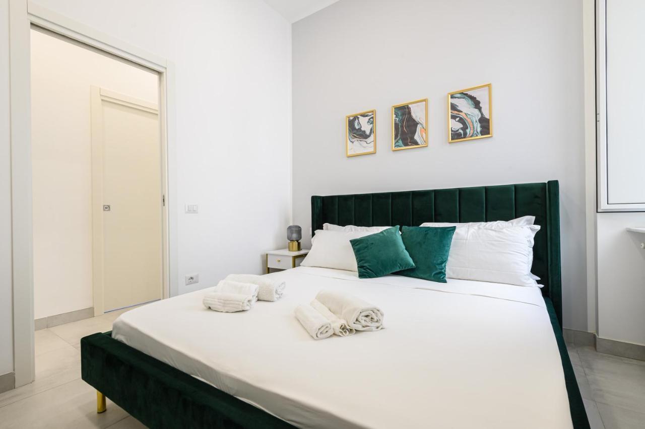 Magical Botanic-Charming Apartment نابولي المظهر الخارجي الصورة